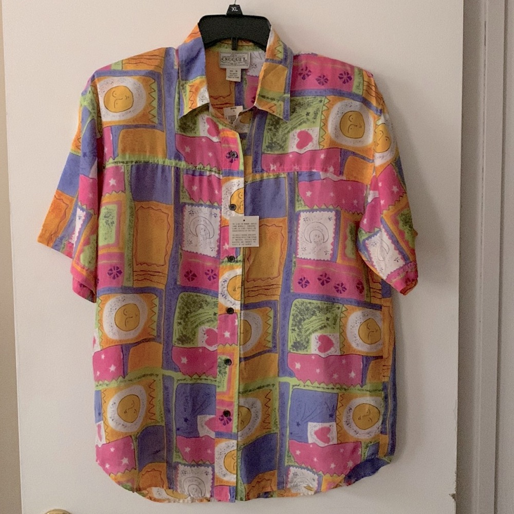 New CROQUET 100% silk short sleeve top. - Picture 2 of 7